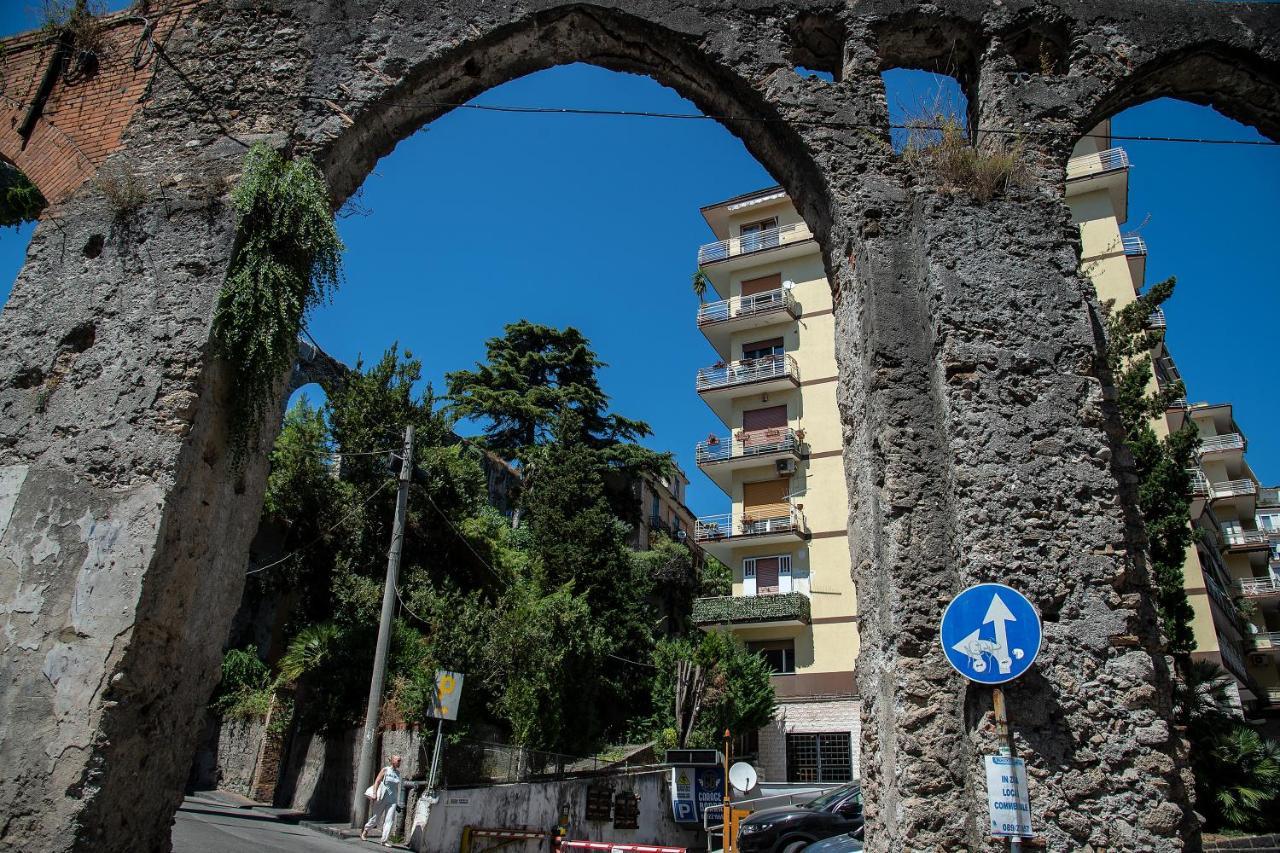 A Casa Di Marco Salerno Centro Bed and Breakfast Exteriör bild