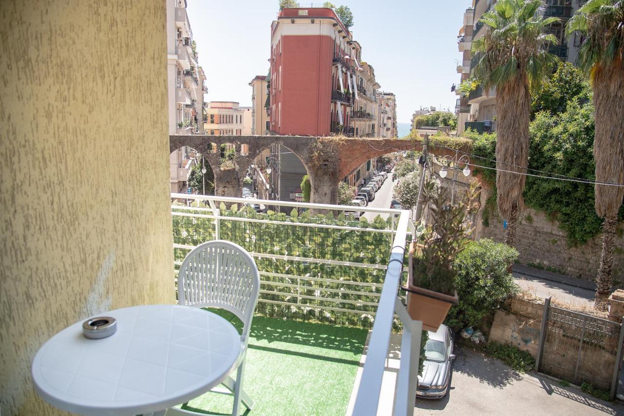 A Casa Di Marco Salerno Centro Bed and Breakfast Exteriör bild